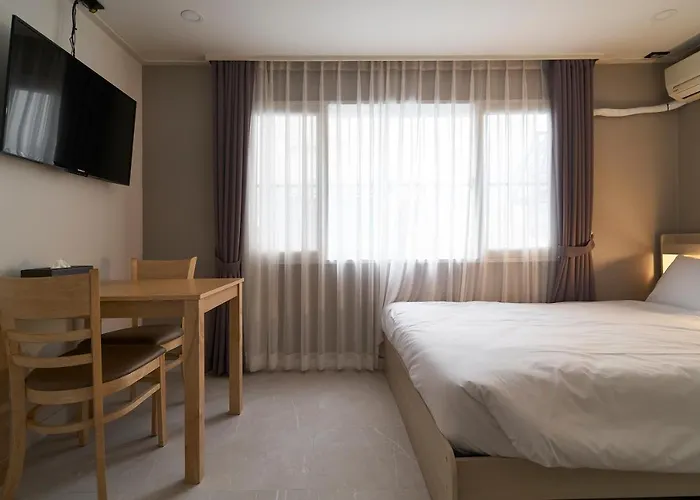 Apartamento Jinsim House In Hongdea Seúl